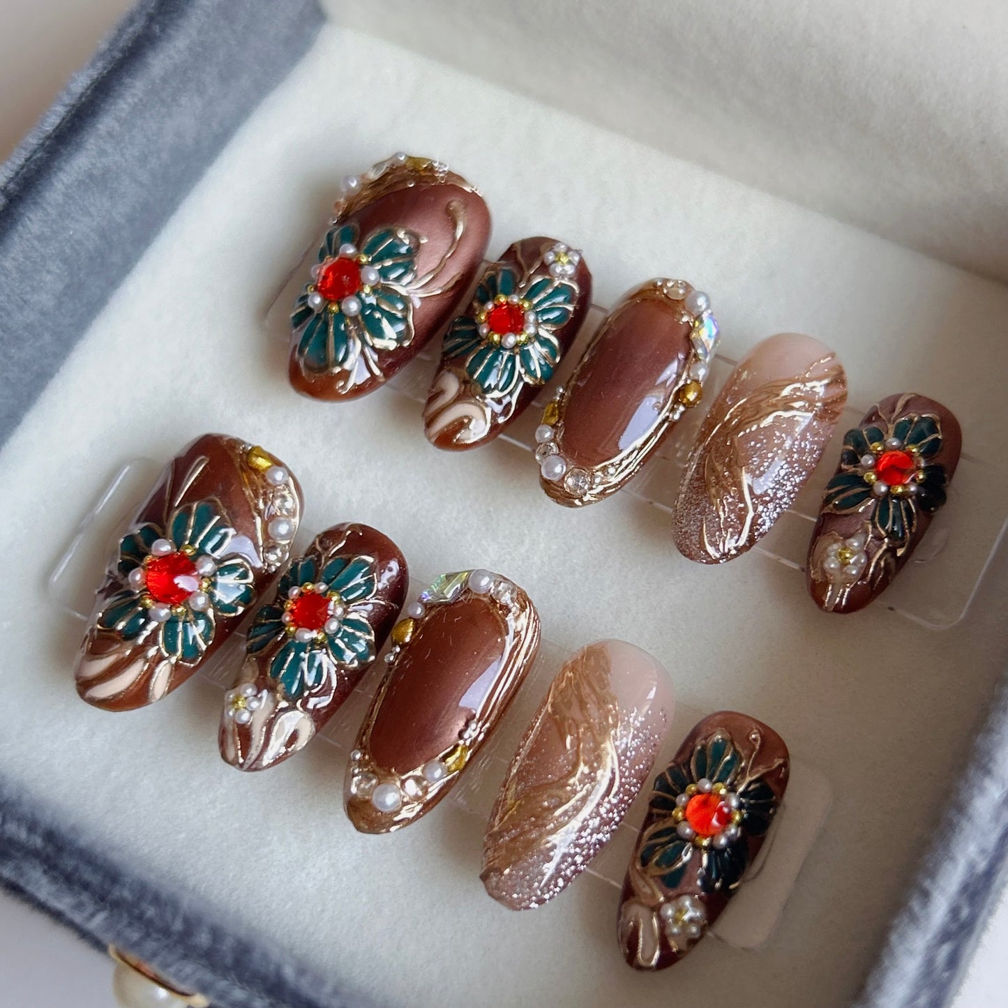 Amber Luxe