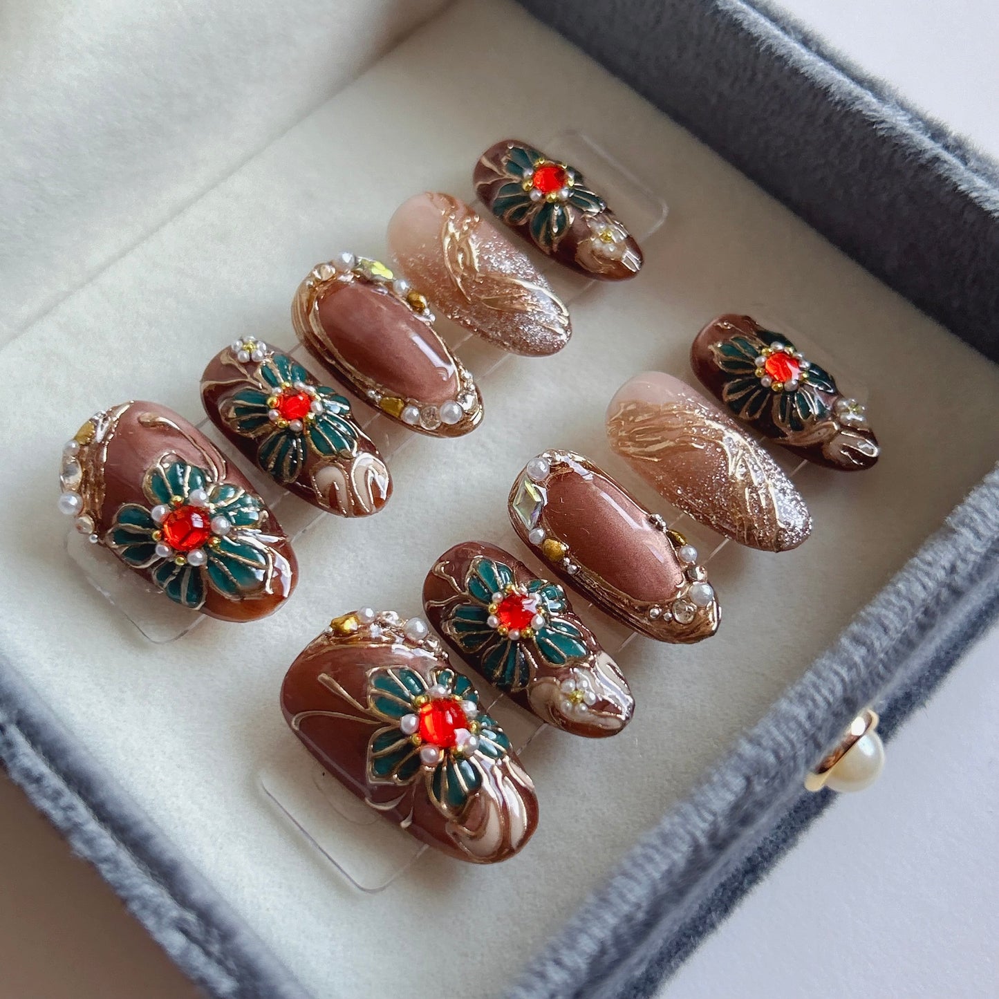 Amber Luxe